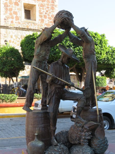 Sculpture highlighting the importance of Tequila to the town